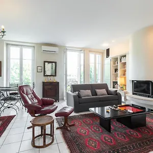 https://large-2-bdrs-downtown-6-pax-ac.fr-provencehotel.com